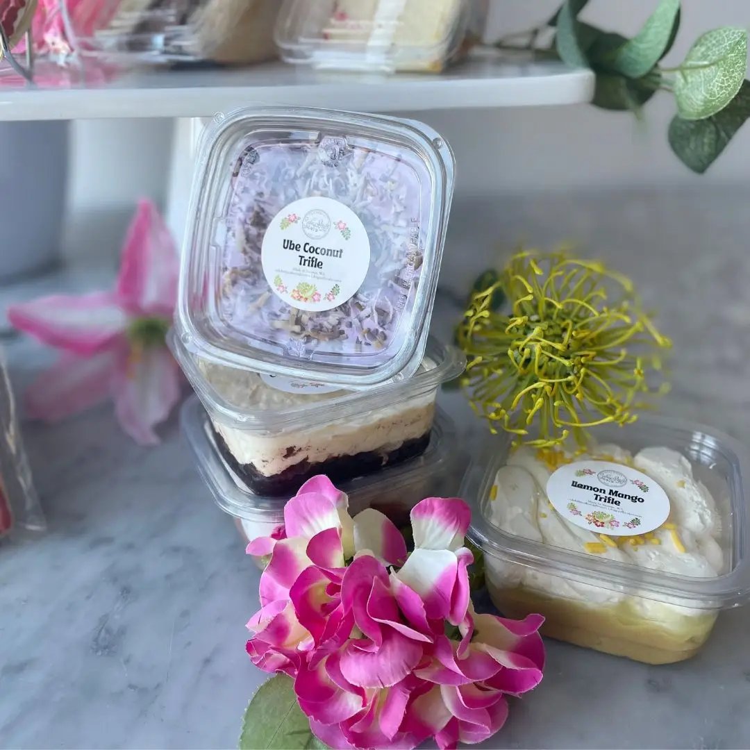 Trifle To-Go(12 oz) - Buy 3+ and get them for $5/ea - Dragonfly Cakes®