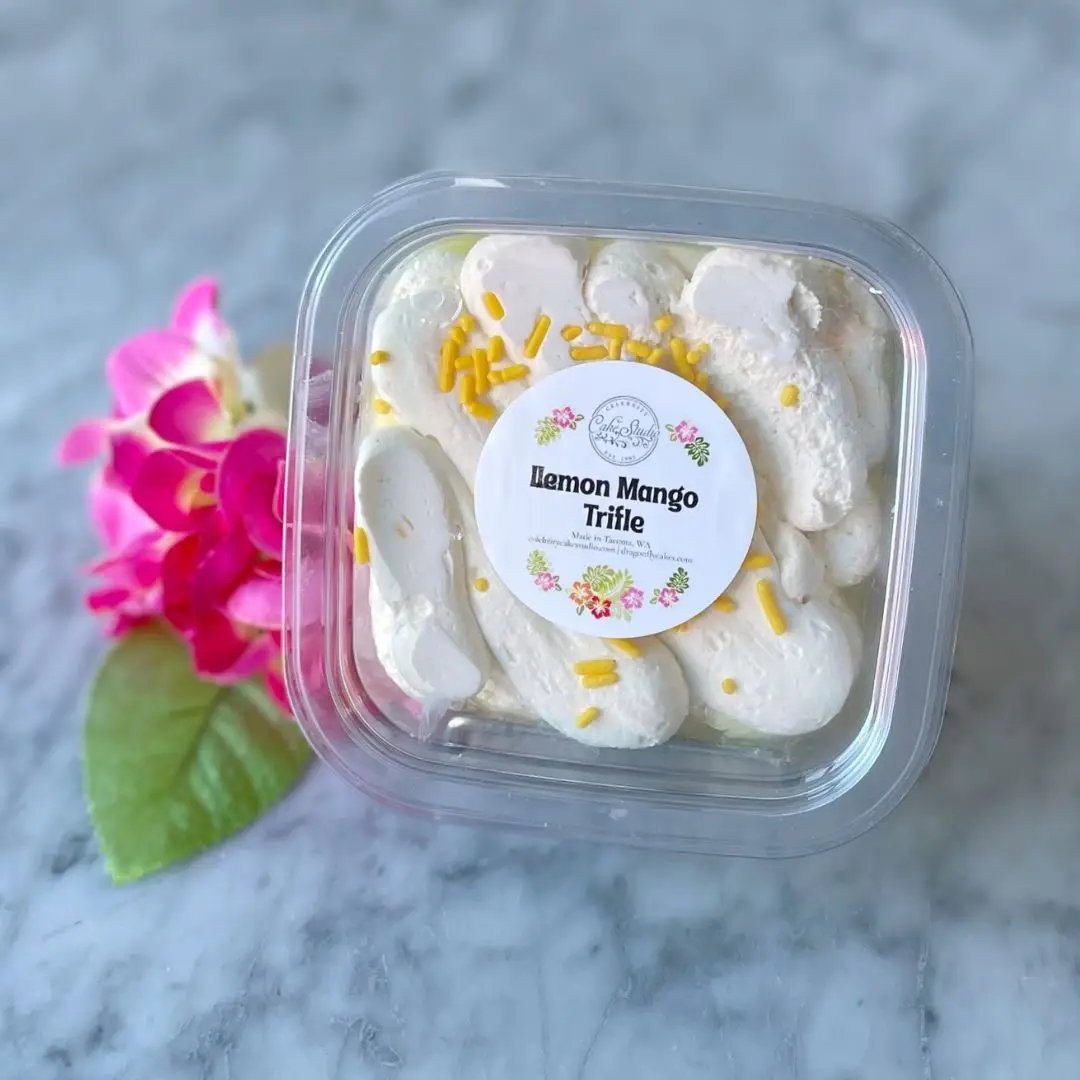 Trifle To-Go(12 oz) - Buy 3+ and get them for $5/ea - Dragonfly Cakes®