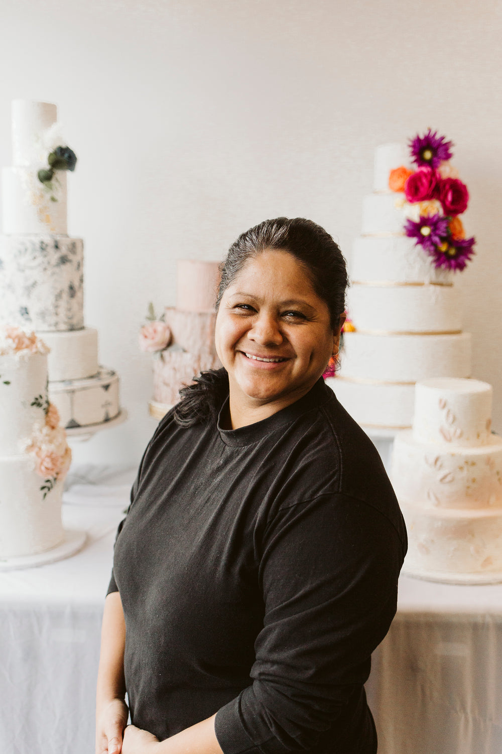 Veronica
Dragonfly Production / Decorating