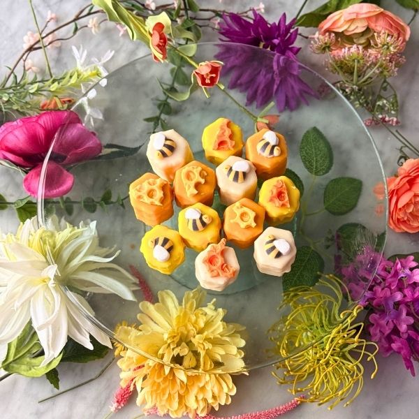 To Bee Or Not To Bee Petit Fours (12 pack)