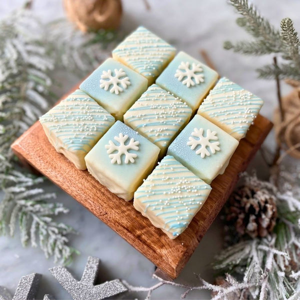 Snowflake Lane — Vanilla Tea Cakes (9-Pack) - Dragonfly Cakes®
